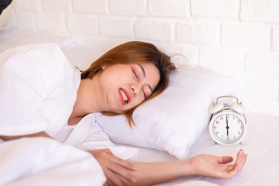 How Custom Oral Appliances Protect Teeth From Nighttime Grinding